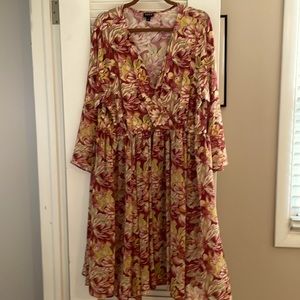 Floral torrid size 3 (22-24) dress